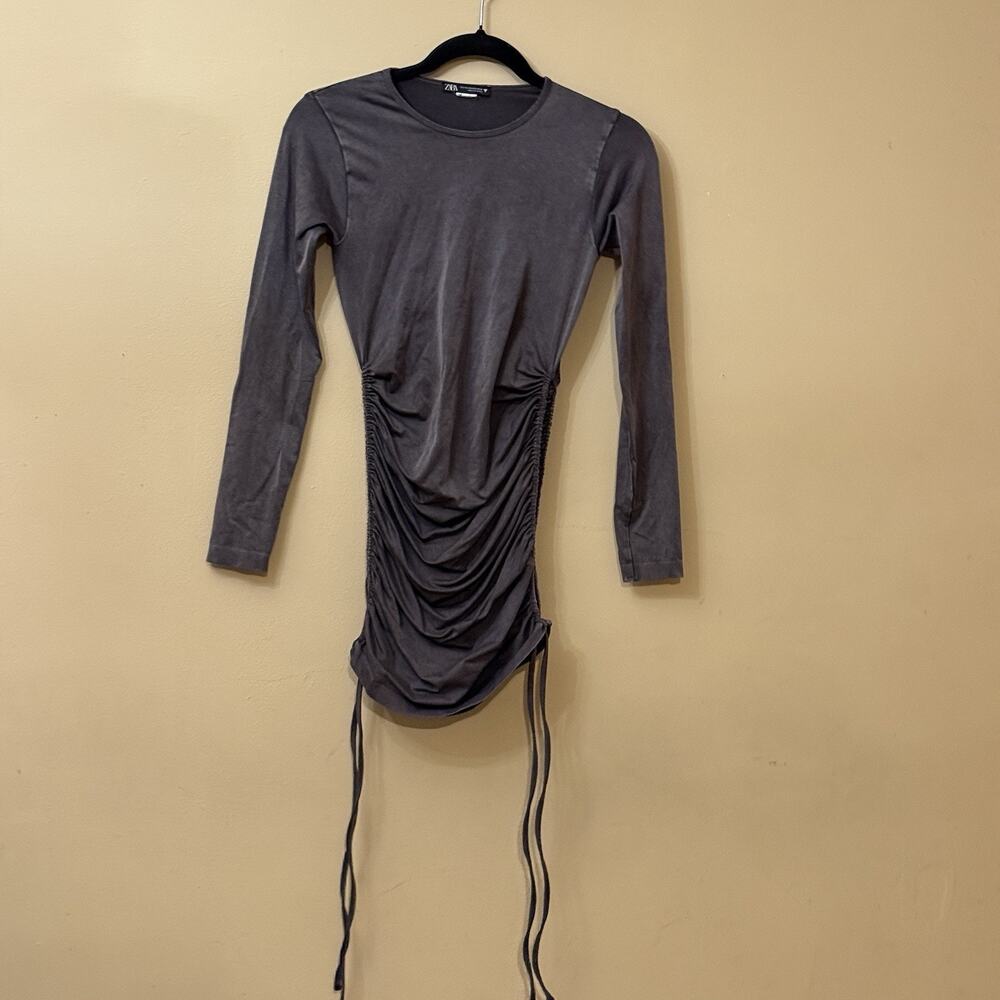 Model Off Duty Grunge Minimalist Y2K Zara Washed Grey Ruched Mini Dress XS S
